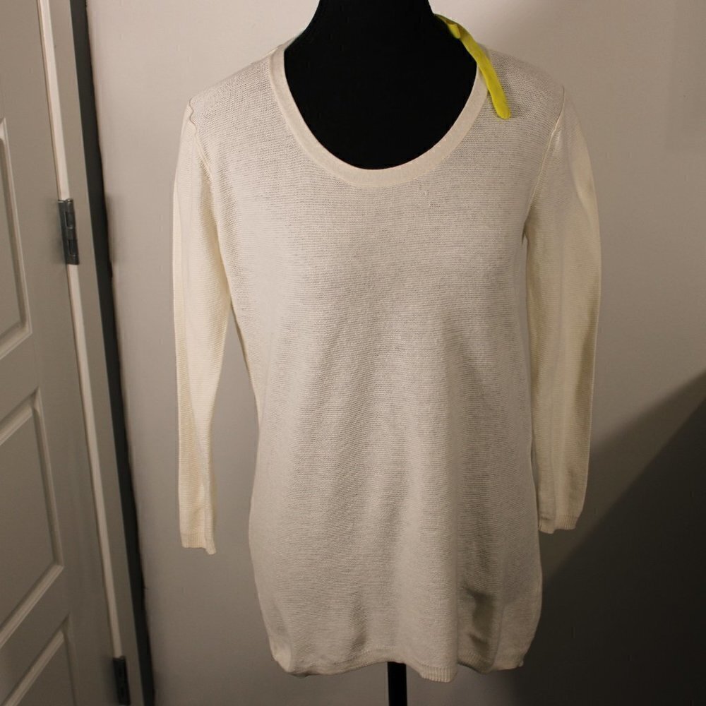 3/$30 Aritzia Babaton Cream Shirt eyelet back tie Silk and Cashmere‎ Blend XS